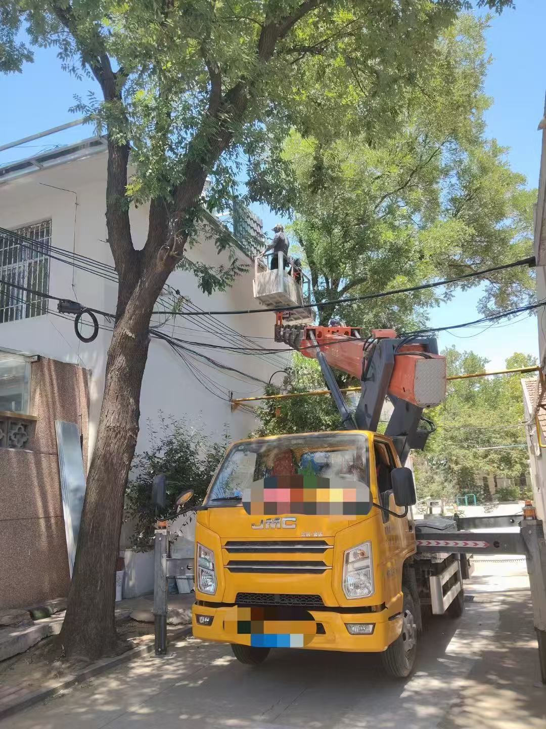 夹江县高空作业车能吊装重物吗？最大承载多少公斤？