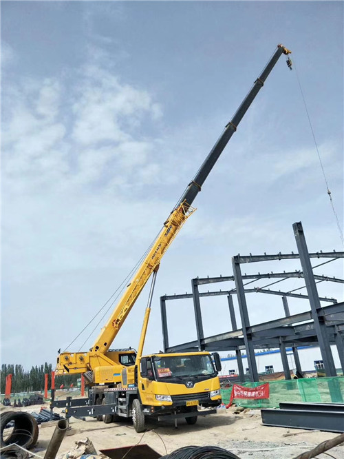 夹江县超高层建筑钢结构吊装案例